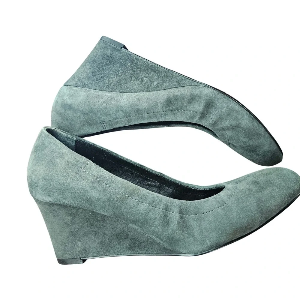 Vionic Camden Wedge Pumps Womens 7.5 Grey Suede Comfort Round Toe